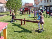 Čarodějnické odpoledne s rodiči na školní zahradě